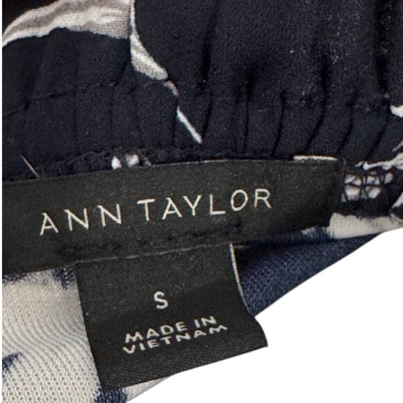 Ann Taylor Floral Swing Top with Flutter Sleeves | Navy Blue | Small - Picture 5 of 6